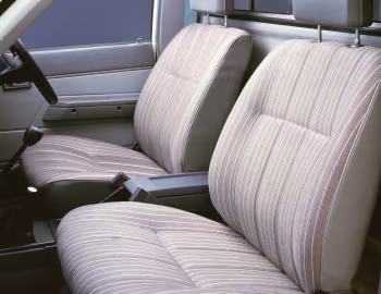 Interior Toyota HILUX 4WD 2000 Short Body SR [Japan] (L-YN60) '11.1983–08.1986