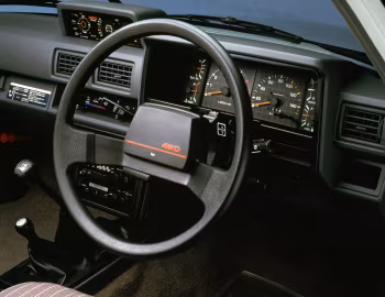 Panel frontal Toyota HILUX 4WD 2000 Short Body SR [Japan] (L-YN60) '11.1983–08.1986