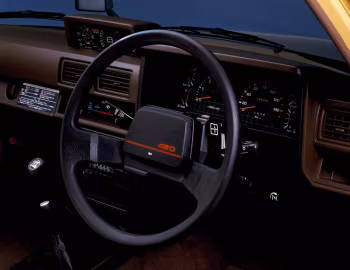 Panel frontal Toyota HILUX 4WD 2400 Diesel Double Cab SR [Japan] (N-LN65) '11.1983–08.1986