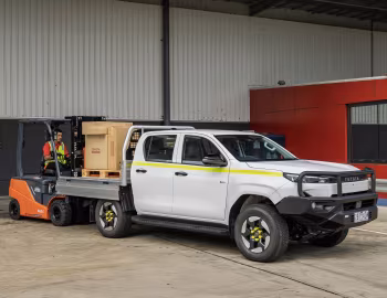 Toyota Hilux BEV SR5 Double Cab [Australia] '2026