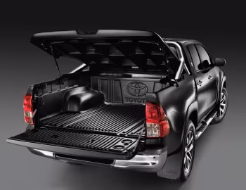 Toyota Hilux "Chrome Edition" Double Cab [France] '2018