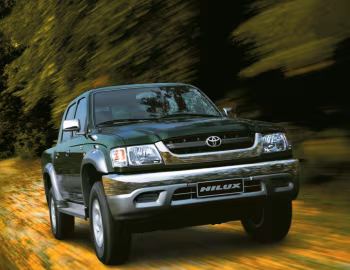 Toyota Hilux Double Cab '2001–05