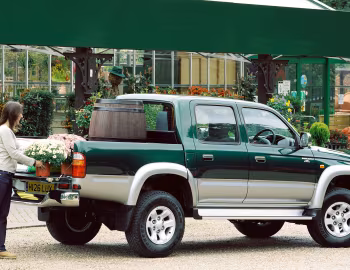 Toyota Hilux Double Cab [UK-spec] '2001–05