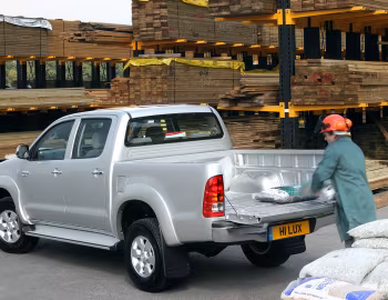 Toyota Hilux Double Cab [UK-spec] '2005–08