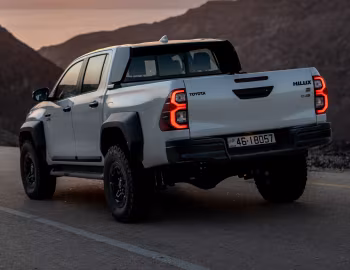 Toyota Hilux GR Sport Double Cab [Middle East] '2023–pr.