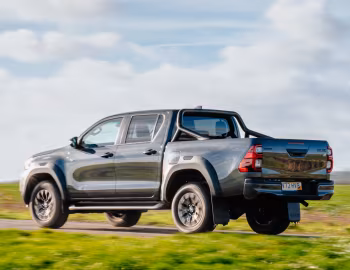 Toyota Hilux GR Sport Double Cab [UK-spec] '2023–pr.