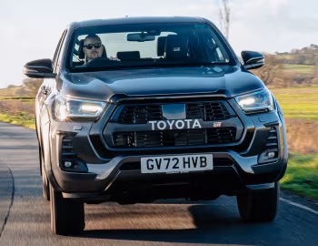 Toyota Hilux GR Sport Double Cab [UK-spec] '2023–pr.