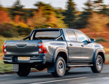Toyota Hilux GR Sport Double Cab [UK-spec] '2023–pr.