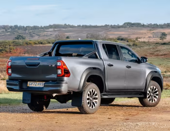 Toyota Hilux GR Sport Double Cab [UK-spec] '2023–pr.