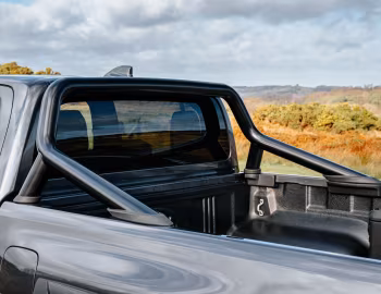 Toyota Hilux GR Sport Double Cab [UK-spec] '2023–pr.