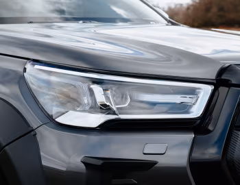 Toyota Hilux GR Sport Double Cab [UK-spec] '2023–pr.