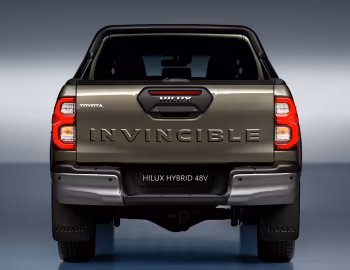 Toyota Hilux Hybrid Invincible Double Cab [EU-spec] '2024–pr.