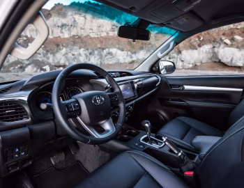 Interior Toyota Hilux "Invincible 50" Double Cab '2017–20
