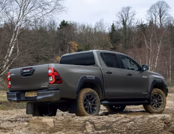 Toyota Hilux Invincible X Double Cab [UK-spec] '2020–pr.