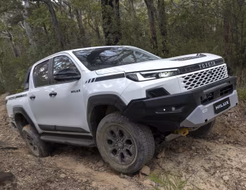Toyota Hilux Rugged X Double Cab [Australia] '12.2025–pr.