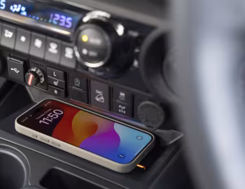 Interior Toyota Hilux SR5 4×4 Double Cab [Australia] '2024–25
