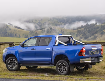 Toyota Hilux SR5 Double Cab [Australia] '2020–24