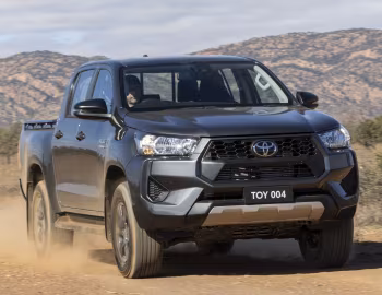 Toyota Hilux SR 4×4 Double Cab [Australia] '2024–25