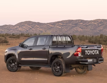 Toyota Hilux SR 4×4 Double Cab [Australia] '2024–25