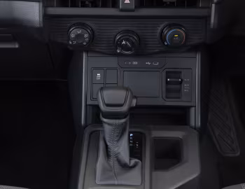 Interior Toyota Hilux SRX Single Cab [South Africa] '2026