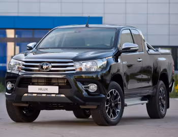 Toyota Hilux Xtra Cab "Black Platinum" '2017–20