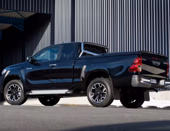 Toyota Hilux Xtra Cab "Black Platinum" '2017–20