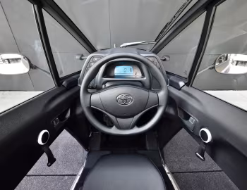 Panel frontal Toyota i-Road [Japan] '2014–pr.