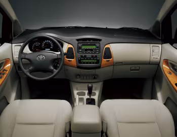 Panel frontal Toyota Innova '11.2008–11