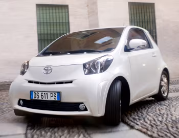 Toyota iQ [Worldwide] (KGJ10) '2008–14