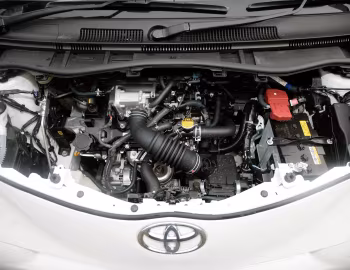 Bajo el capó Toyota iQ² [UK-spec] (KGJ10) '01.2009–05.2014