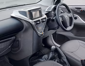 Panel frontal Toyota iQ² [UK-spec] (KGJ10) '01.2009–05.2014