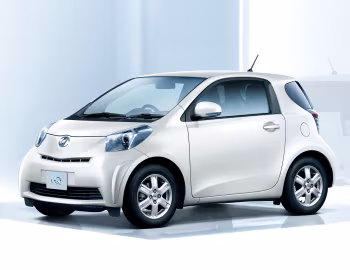 Toyota iQ [Japan] (KGJ10) '11.2008–03.2016