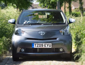 Toyota iQ³ [UK-spec] (KGJ10) '07.2009–05.2014