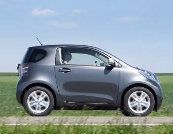 Toyota iQ³ [UK-spec] (KGJ10) '07.2009–05.2014