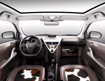 Interior Toyota iQ "Collection" (KGJ10) '2009