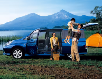 Toyota Isis Platana '09.2004–11.2005