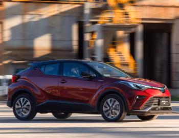 Toyota Izoa Hybrid '2021–23