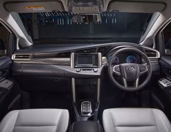 Panel frontal Toyota Kijang Innova EV Concept '03.2022