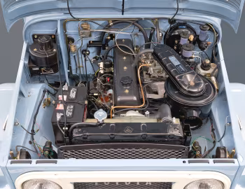 Bajo el capó 1969–73 Toyota Land Cruiser Canvas Top [North America] (FJ40) '1968–73