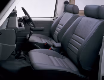 Interior Toyota Land Cruiser LX 2-door Soft Top [Japan] (KG-HZJ71-KJMNS) '08.1999–07.2004