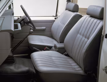 Interior Toyota Land Cruiser STD 2-door Soft Top [Japan] (S-PZJ70-MRS) '01.1990–12.1993