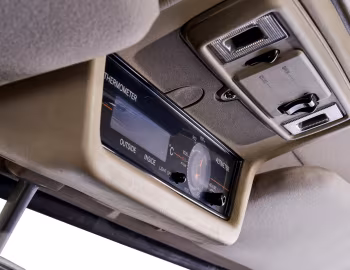 Interior Toyota Land Cruiser 60 VX Turbo High Roof [Japan] (HJ61V) '1984–87
