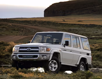 Toyota Land Cruiser [South Africa] (J76) '2007–pr.