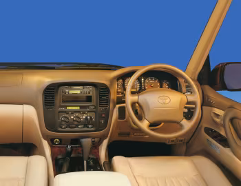 Panel frontal Toyota Land Cruiser Amazon [UK-spec] (J100) '1998–2002