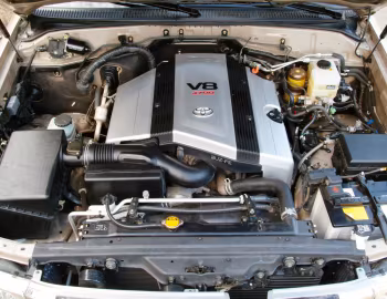 Bajo el capó 2003–05 Toyota Land Cruiser [North America] (UZJ100W) '2002–05