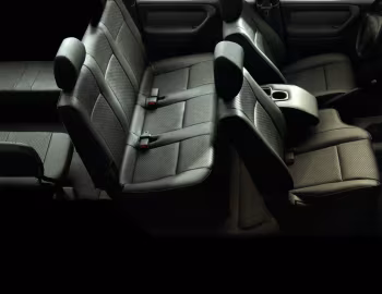 Interior Toyota Land Cruiser GX [UAE] (J100-101) '2005–07