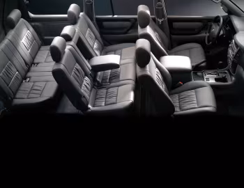 Interior Toyota Land Cruiser VX-R [UAE] (J100-101) '2005–07