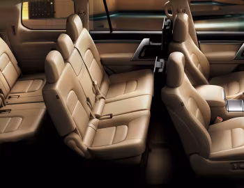 Interior Toyota Land Cruiser 200 VX-R [UAE] (UZJ200) '2015–21