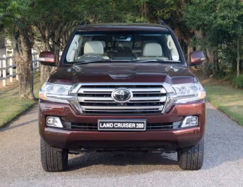Toyota Land Cruiser 200 VX-R [South Africa] (UZJ200) '2015–19