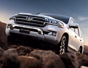 Toyota Land Cruiser 200 VX-R [UAE] (UZJ200) '2015–21